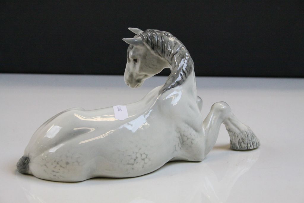 Beswick ceramic model of a Grey Shire Horse lying down, number 2459 - Image 3 of 4