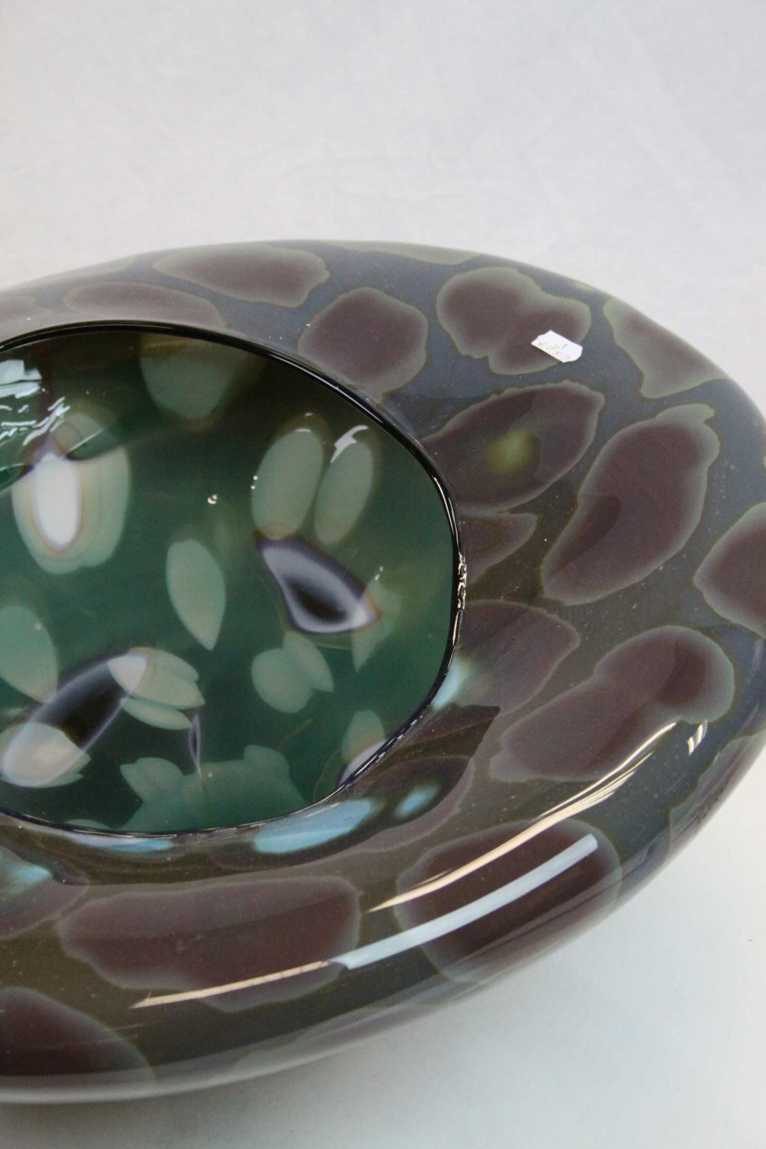 A large contemporary art glass vase/bowl - Image 5 of 6