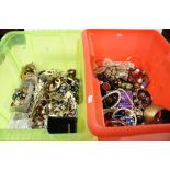 2 boxes of costume jewellery to include; necklaces, brooches, bracelets etc