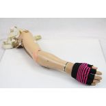 Prosthetic arm