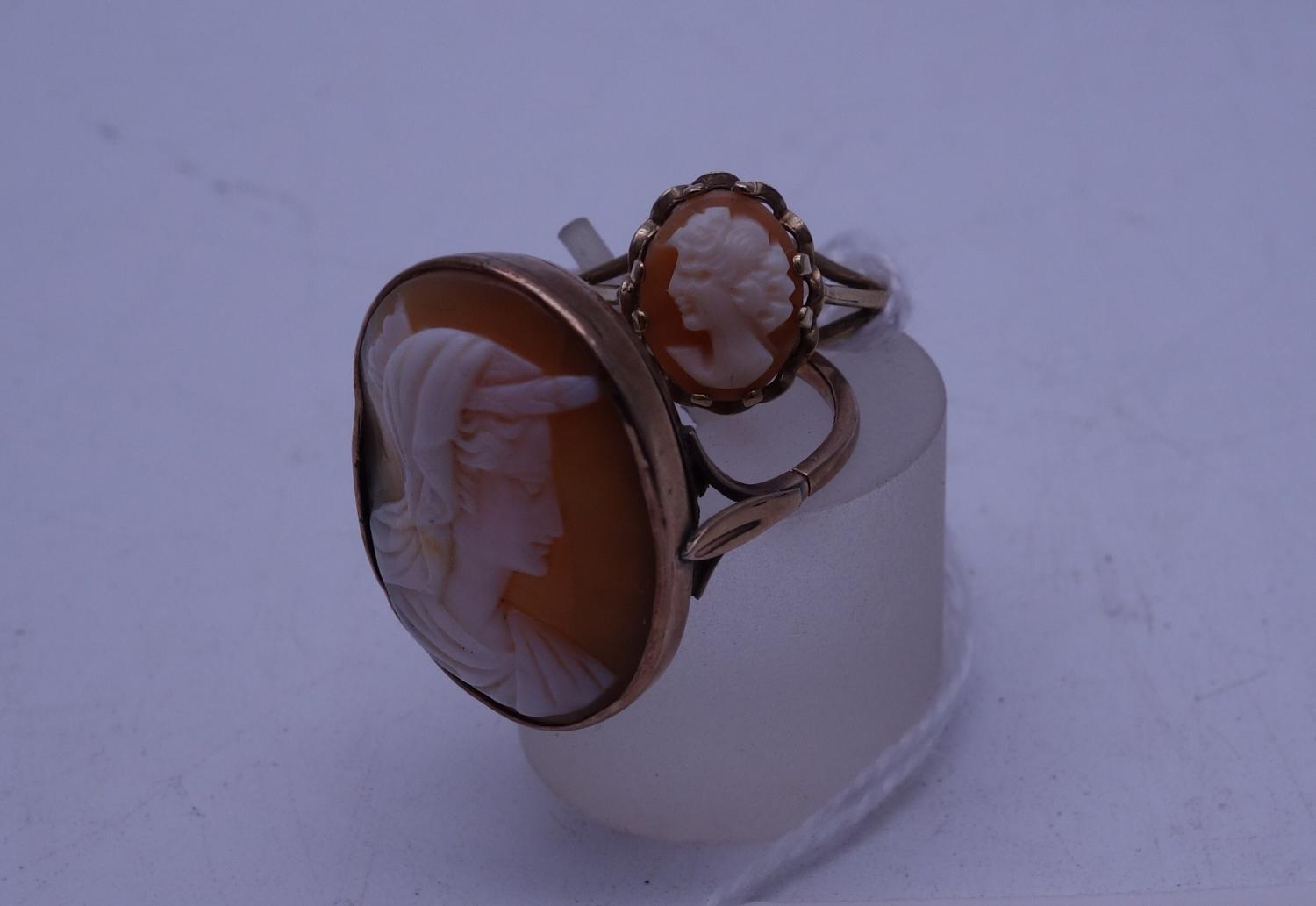 2 x 9ct gold Cameo rings, 7 grams approx