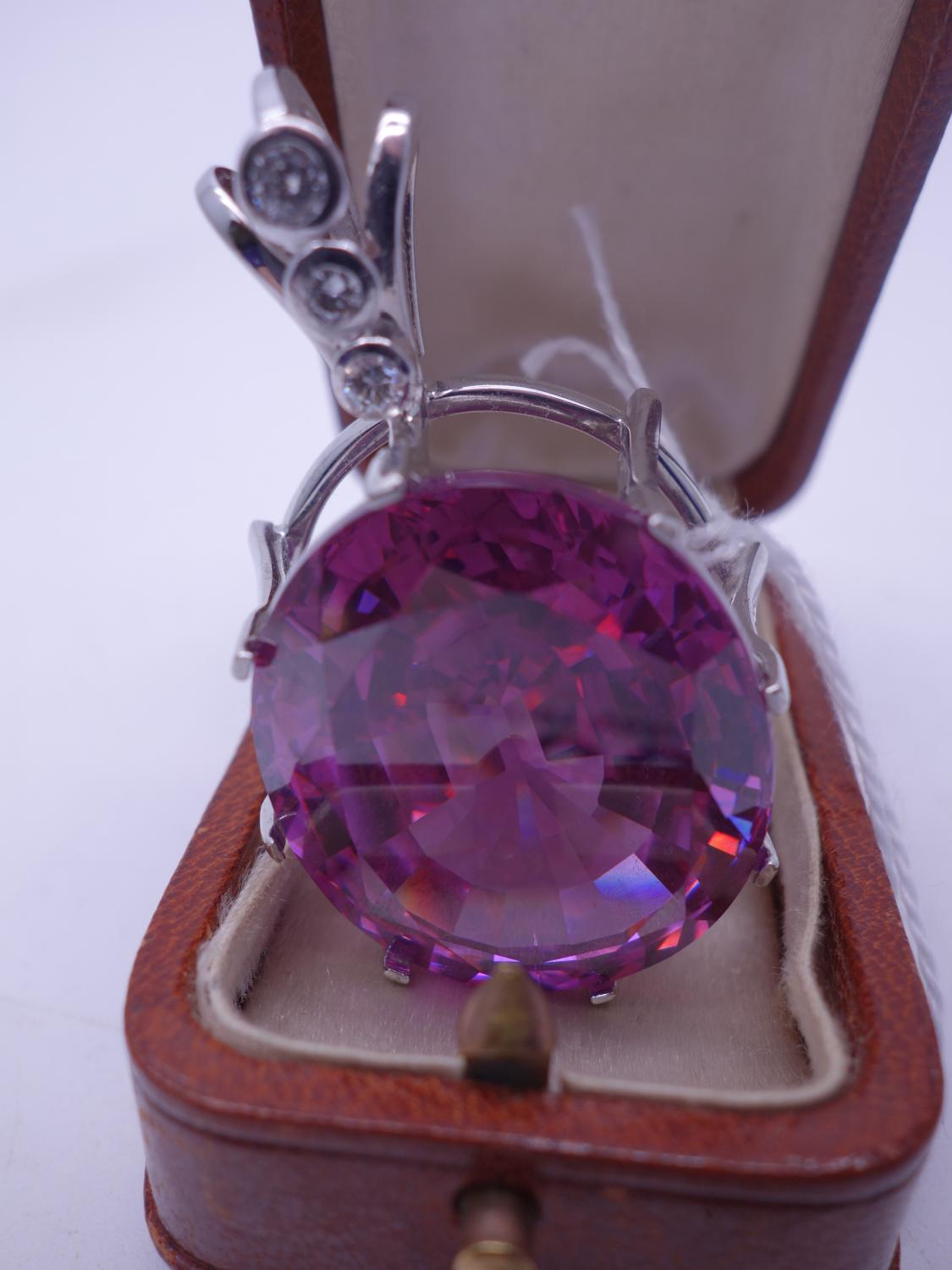 18ct white gold pendant set with diamonds and large amethyst coloured stone, the stone measures 1. - Image 3 of 3