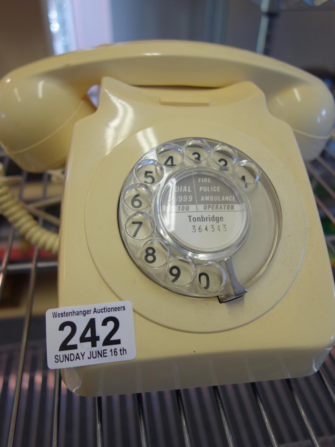 1970's telephone model 74-6