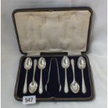 Boxed set of six bright cut tea spoons and tongs. Sheff. 1922 by JR 80g.