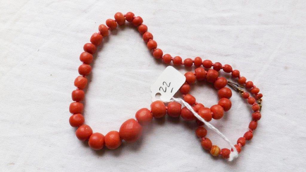 Quality string of antique coral beads 34.6 grams in total including clasp (just over 17 inches in