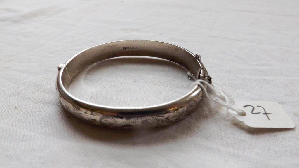 Vintage silver hollow chased top bangle.