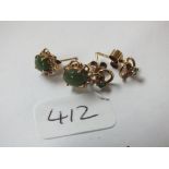 Two pairs 9ct earrings