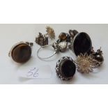 Siler rings & charms etc 59g inc