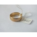 Wide 9ct wedding band 4.8g