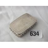 Georgian snuff box with embossed sides and flush fitting cover, 2.25” wide Lon 1811 by CP 52g.