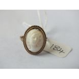 9ct cameo ring 3.8g inc
