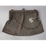 Large 15cm wide heavy antique silver mesh purse/bag 266g