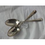 Pair of rat-tail table spoons, Lon 1930 by DF 130g.
