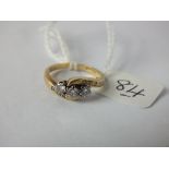 18ct gold three stone diamond ring approx size K 3.7g inc