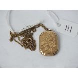 9ct floral engraved locket on 9ct chain 5.7g inc