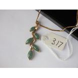 9ct jade pendant necklace boxed 4.5g inc