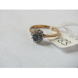 9ct blue & white stone ring approx size M