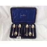 Boxed set of six tea spoons and matching tongs, Shef 1928 by W & H 100g.