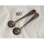 Pair of Georgian bright cut OE pattern salt spoons, Lon 1795 14g.