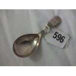 Georgian fiddle pattern caddy spoon, Lon 1828 by WE 14g.