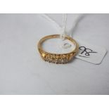 18ct gold five stone diamond ring approx size O 2.4g inc