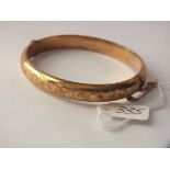 9ct scroll engraved hinged bangle