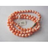 Pink stone bead necklace