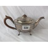 Bachelors circular teapot with rope twist rim, 8” over spout Lon 1910 by CB 210g.