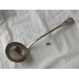 Heavy OE pattern soup ladle, Lon 1904 by Goldsmiths company 290g.