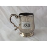 RARE CHESTER SMALL PEAR SHAPED MUG with wheatsheaf chest to side, 3.25” over handle 1763 by R.