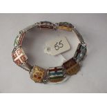 Good quality enamelled silver bracelet of various country flags 20g inc