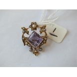 A 15ct Amethyst and Pearl pendant / brooch