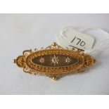 Victorian 15ct brooch set with 3 diamonds