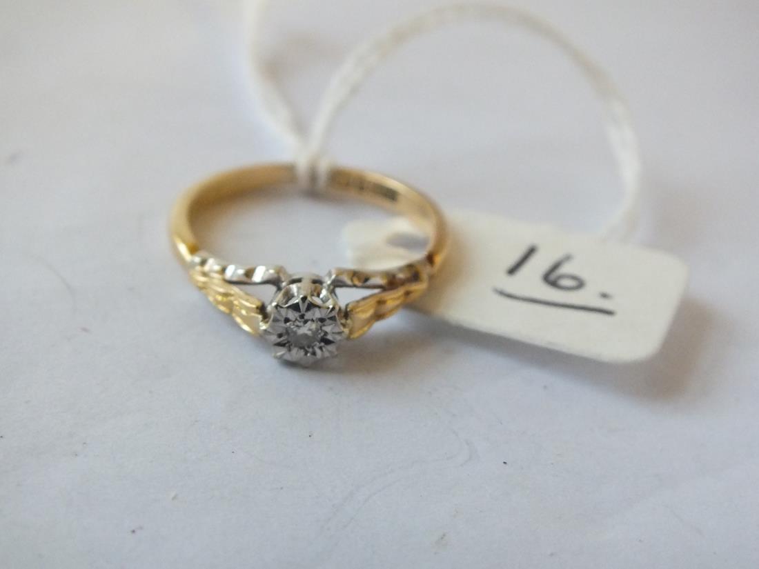 Single stone diamond ring set in 18ct – Size M