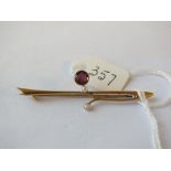 Pearl and red stone 9ct. bar brooch
