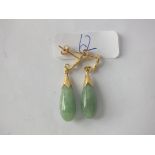 A pair of 14ct gold Chinese drop jade earrings