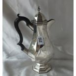 Pear shaped octagonal hot water jug, 6” over handle 410g.