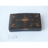 19thC tortoise shell snuff box with gold inlaid, 3” wide