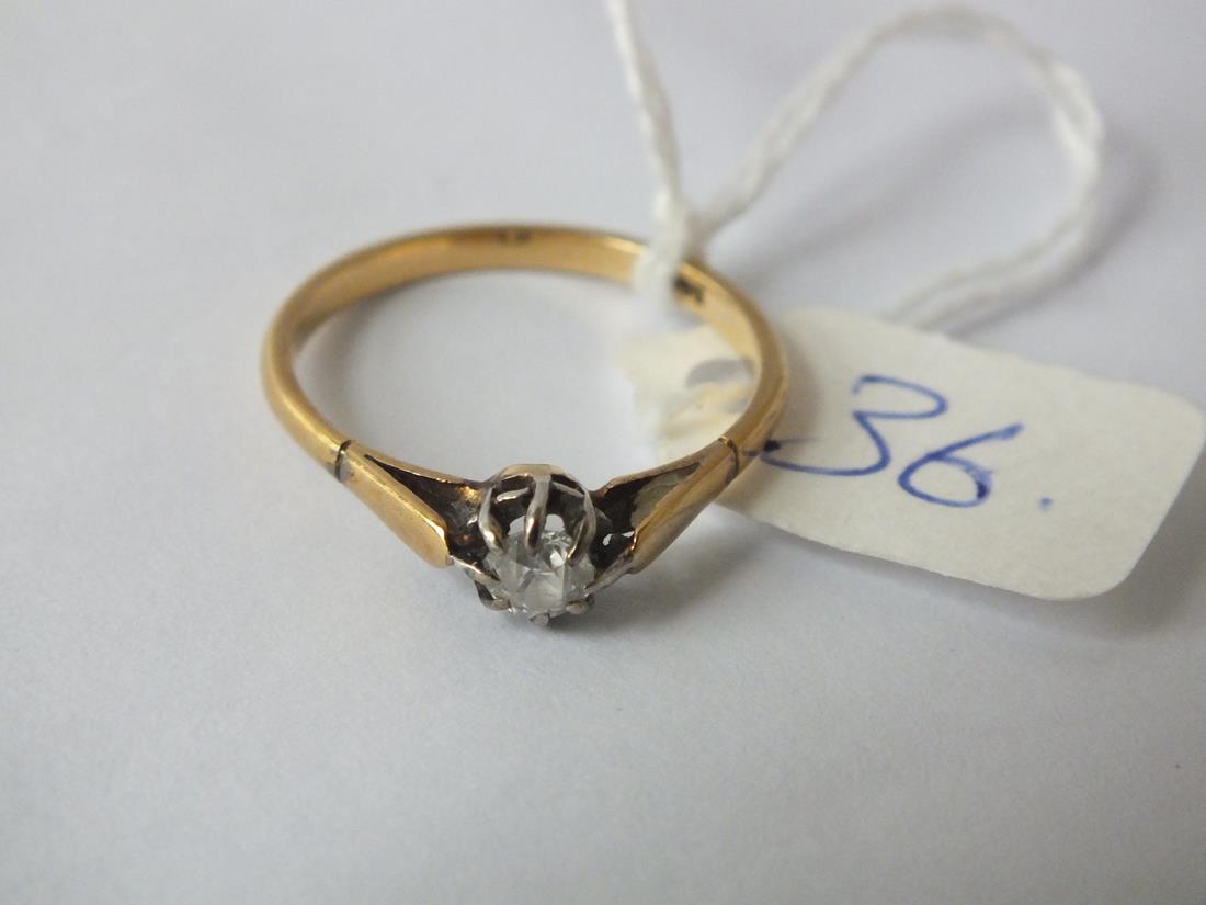 18ct gold diamond solitaire ring Approx. R