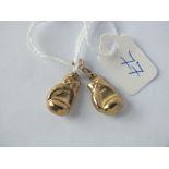 9ct boxing glove charm 1.2g