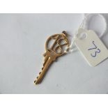 9ct key charm 2.2g