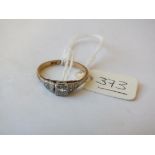 Diamond mounted ring set in 9ct – Size N – 2.4gm