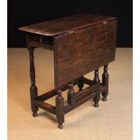 A Late 17th Century/Early 18th Century Oak Gateleg Table.