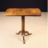A Late 18th/Early 19th Century Elm Centre Pedestal Tavern Table.
