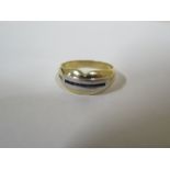 A 14ct gold sapphire ring, approx 4.3 grams, size P/Q stamped 585, minor surface wear throughout,