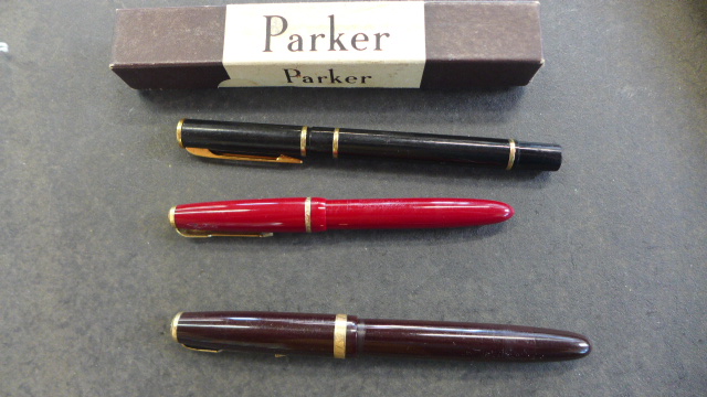 A Parker Duo fold fountain pen - A parker lady pen and another