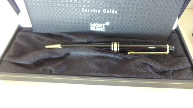 A Mont Blanc 4810 m fountain pen with 14ct gold nib, together with a Mont Blanc propelling roller - Image 3 of 3