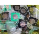 A collection of 20th century British ans International coinage including commemorative Crowns and an