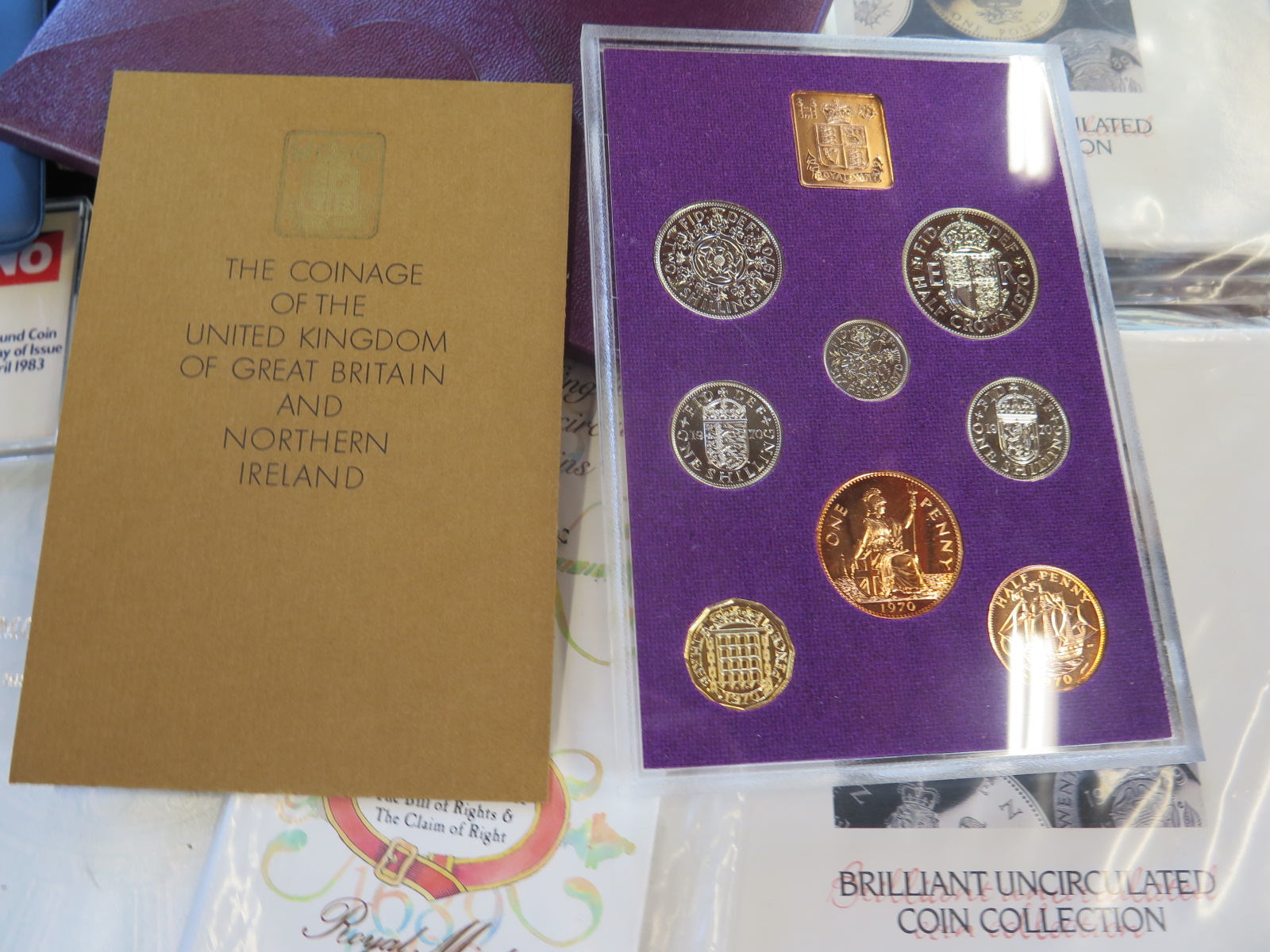 A collection of British coinage, including un-circulated British coins, first decimal coin sets - Image 2 of 3