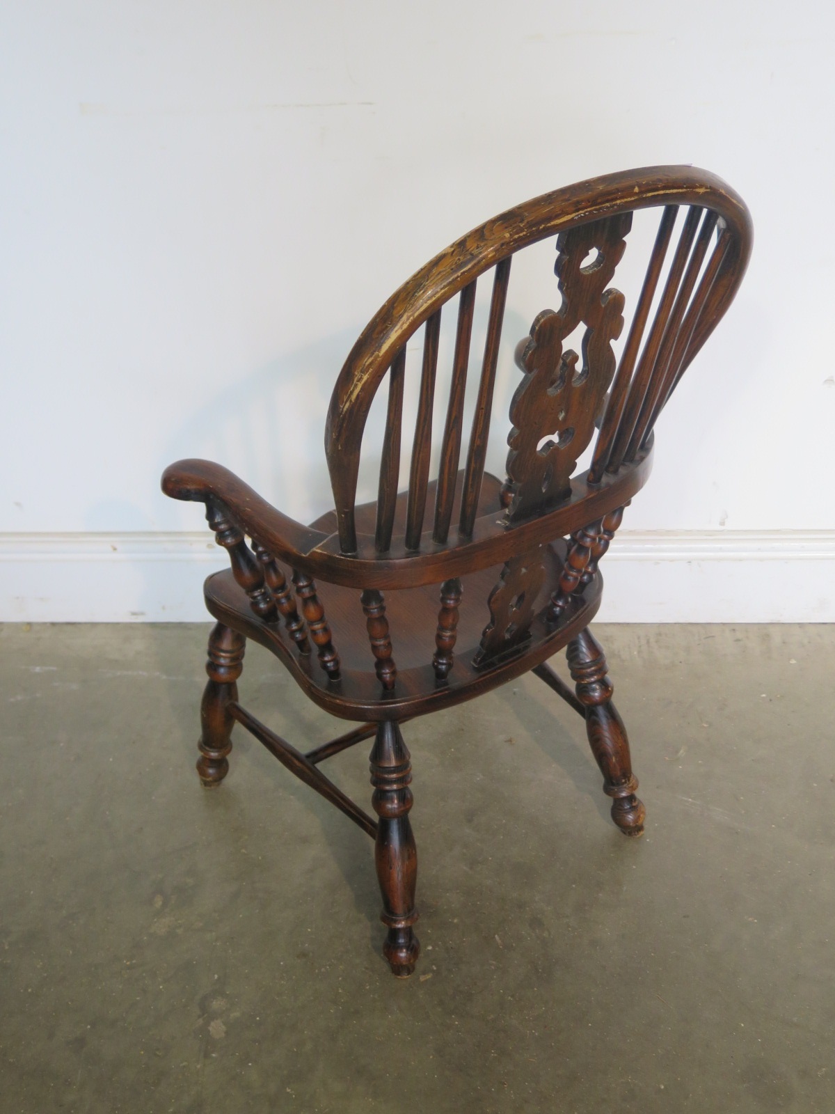 A childs Victorian style high back Windsor armchair - 84cm Tall - Image 2 of 2